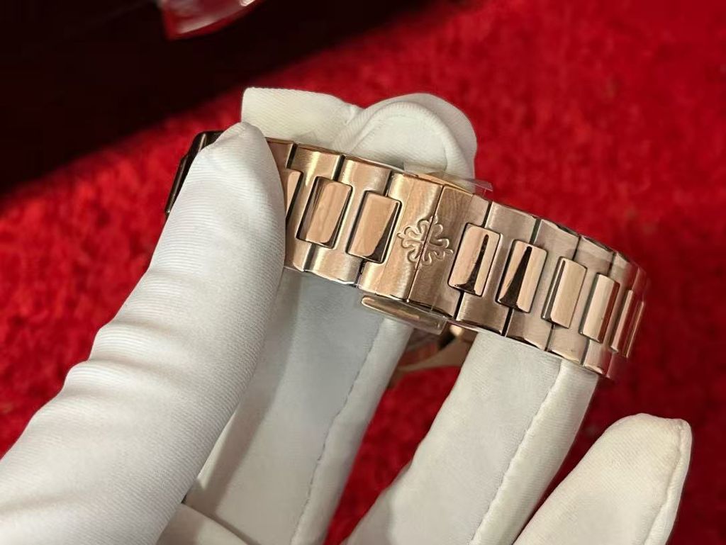 PATEK PHILIPPE NAUTILUS 鸚鵡螺 7118:1R 玫瑰金白盤5.pic