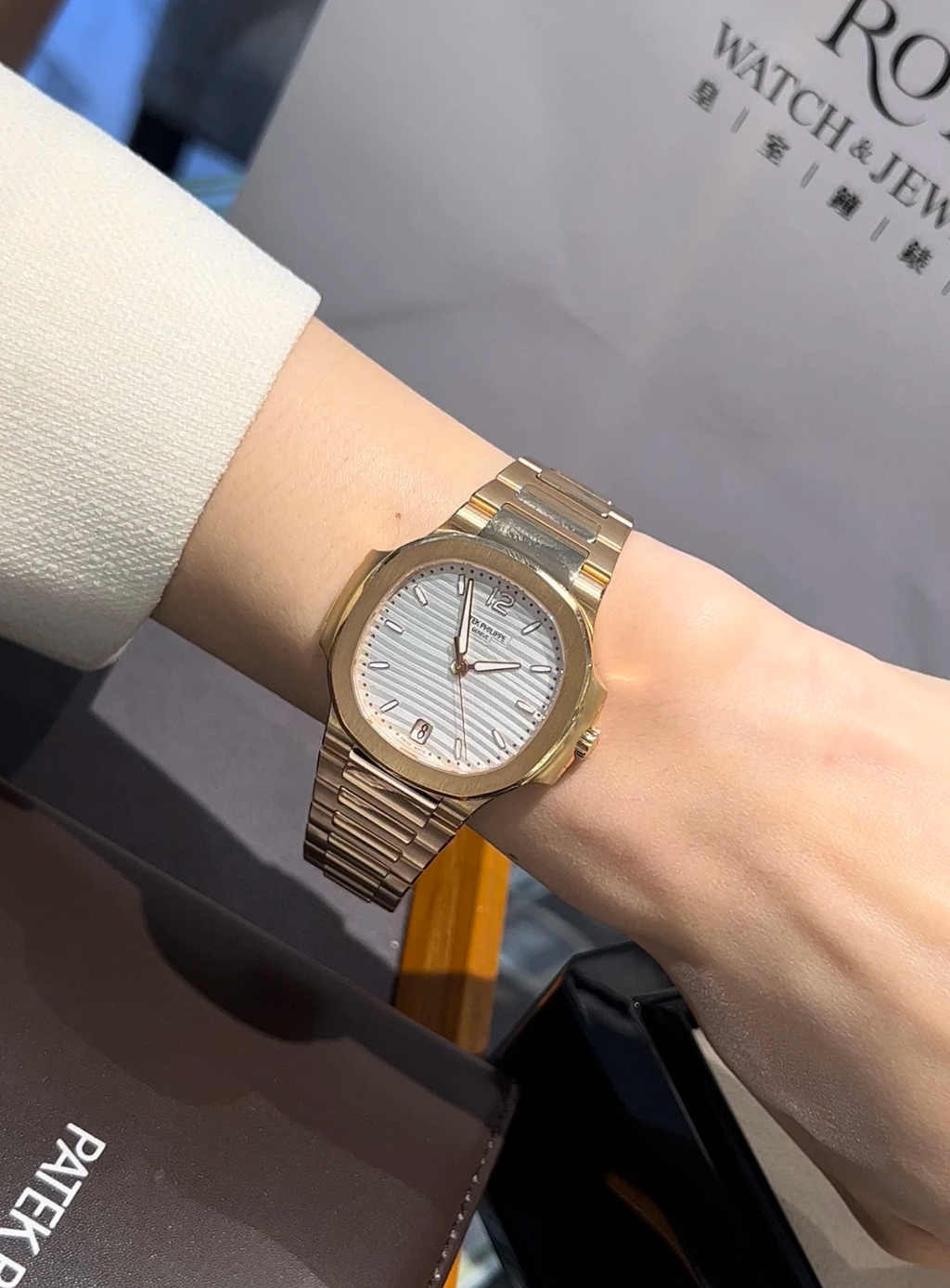 PATEK PHILIPPE NAUTILUS 鸚鵡螺 7118:1R 玫瑰金白盤5