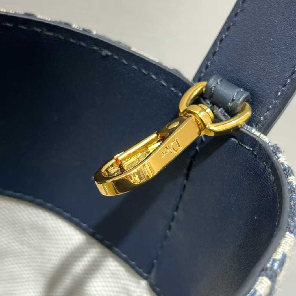 Annab   🍓 2025-11-11 10.54.48