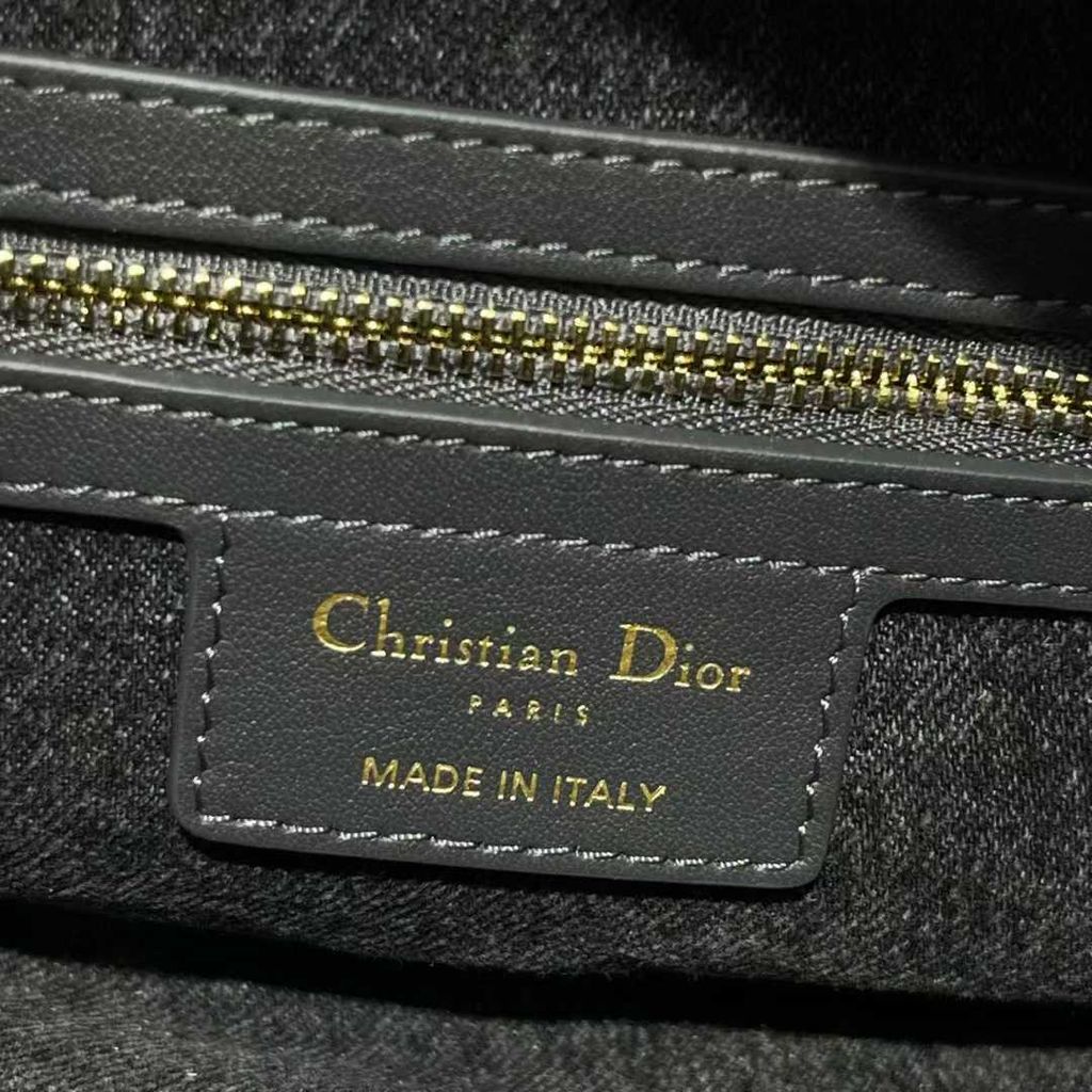 Annab   🍓 2025-11-11 10.55.06