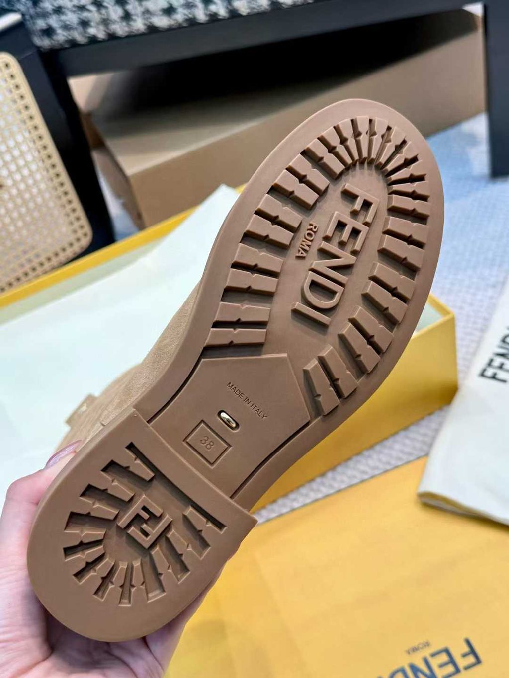 Annab   🍓 2025-11-11 10.57.12