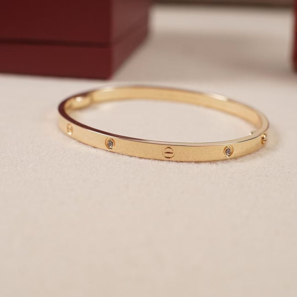 c4a6c94b7d28bdb1335b3d02c4c1211b 3