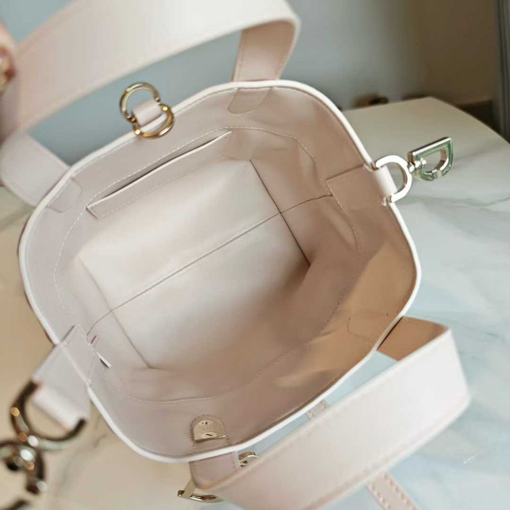 Annab   🍓 2025-12-12 17.04.09