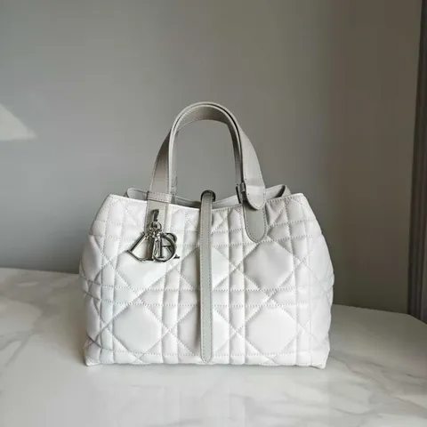 Annab   🍓 2025-12-12 17.17.11