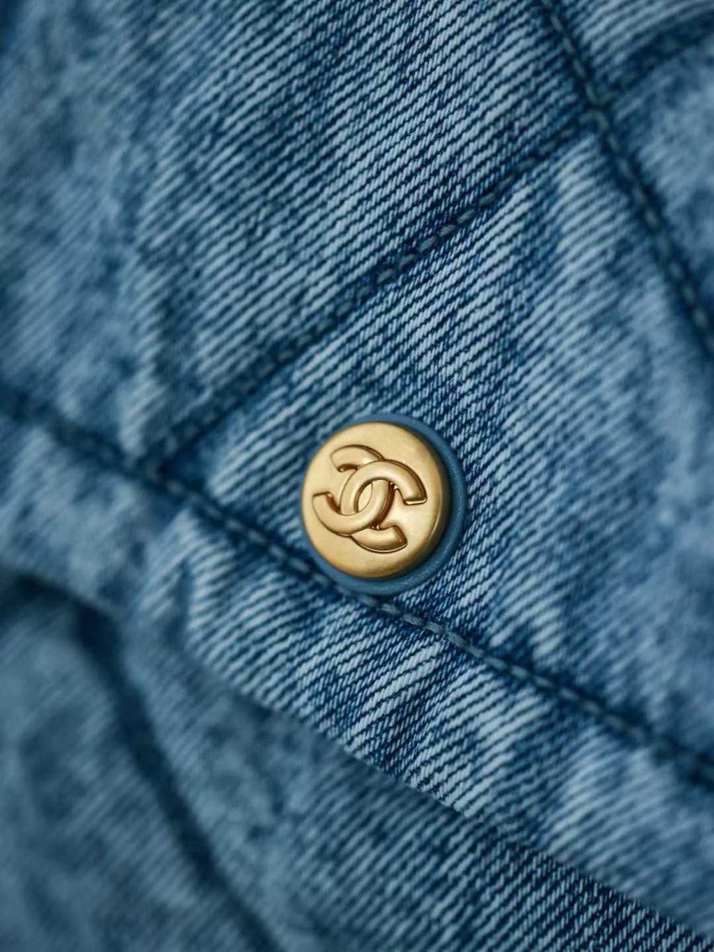 Annab   🍓 2025-12-12 16.00.54