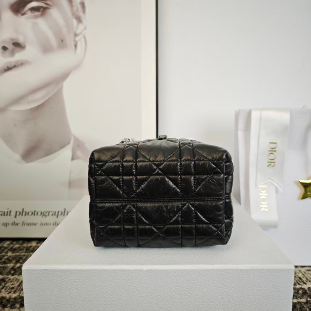 297501769399740_.pic