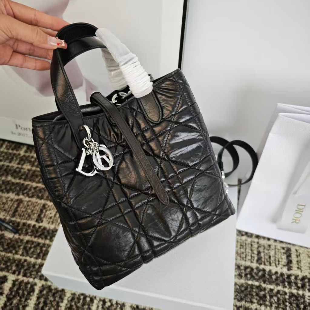 DIOR TOUJOURS 油臘皮直式托特包 黑色1.pic