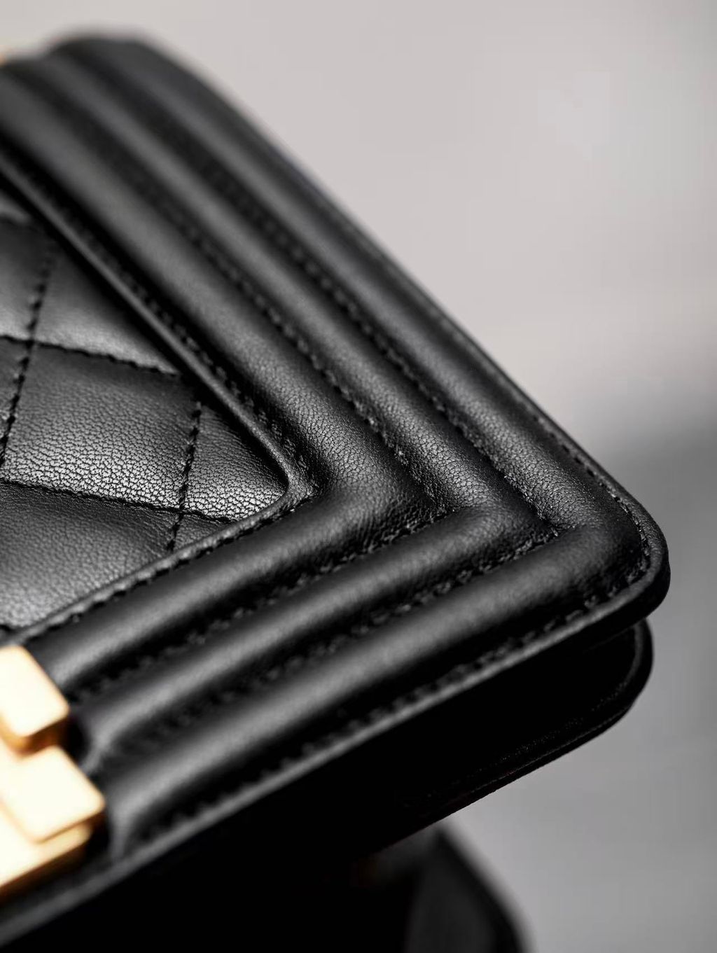 CHANEL LE BOY 經典牛皮口蓋包10