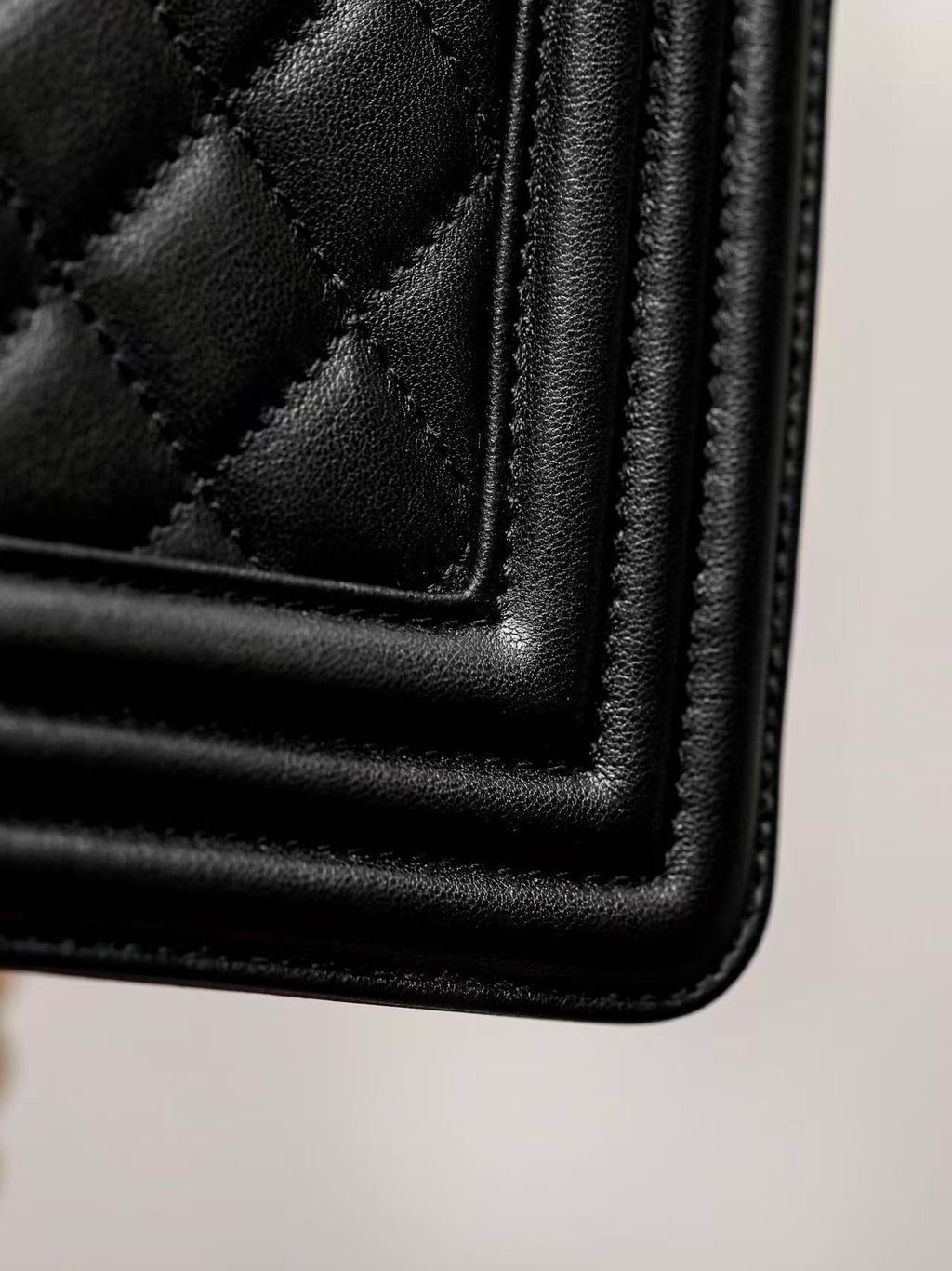 CHANEL LE BOY 經典牛皮口蓋包7