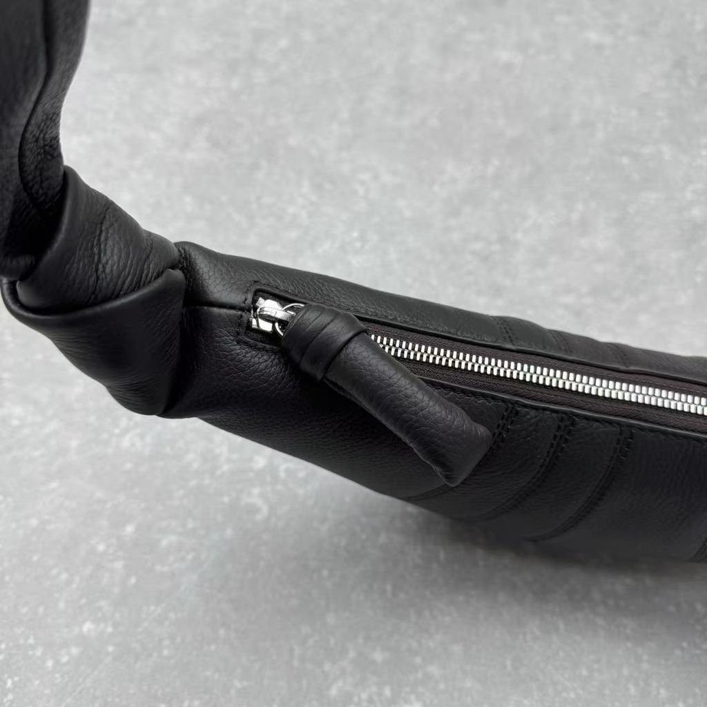 LEMAIRE 牛皮 牛角包 深巧克力色4