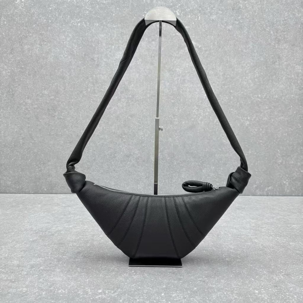 LEMAIRE 牛皮 牛角包 深巧克力色1