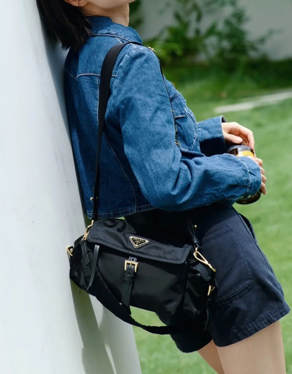 PRADA EXPLORE RE-NYLON 肩背袋4