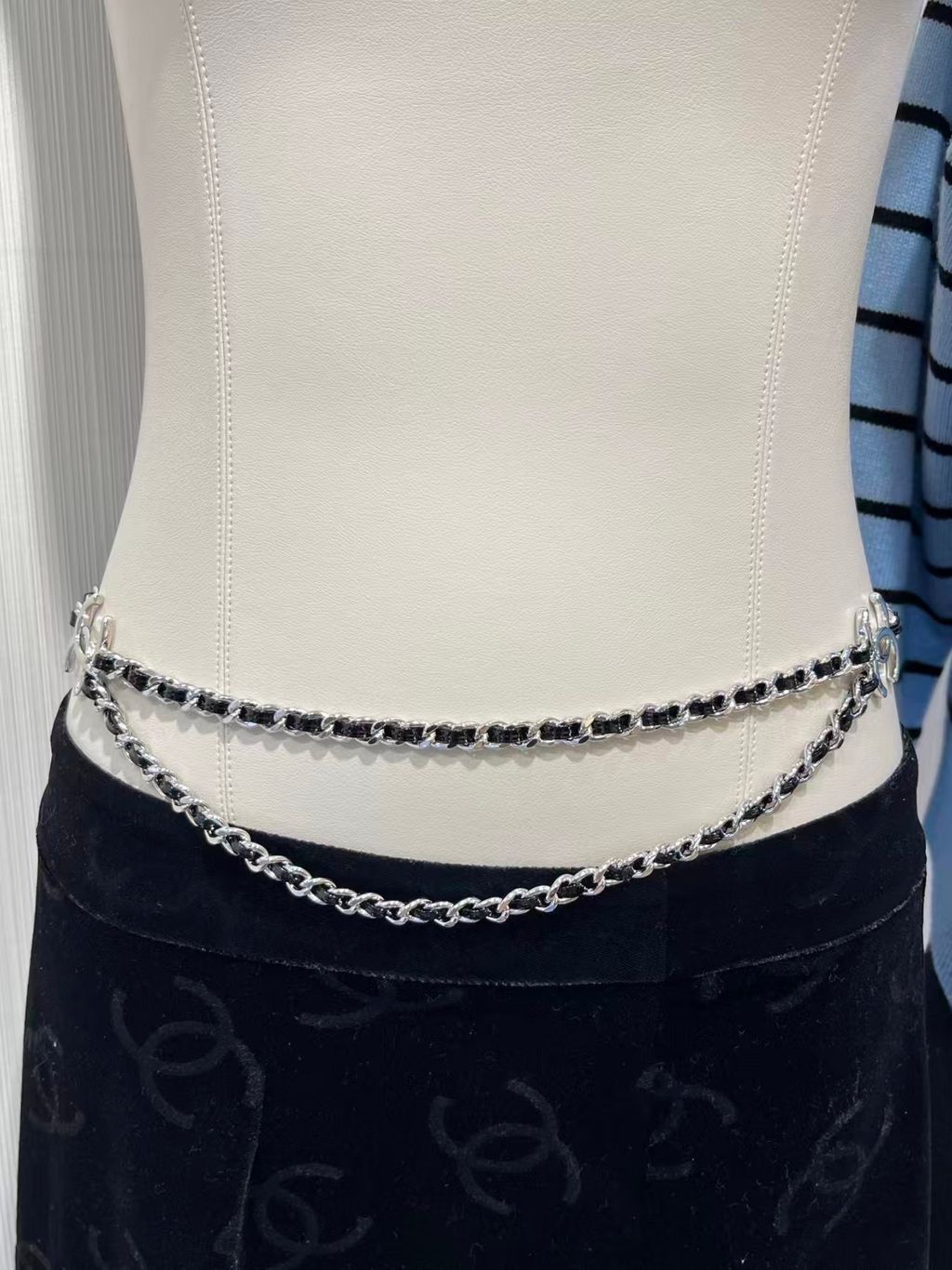 5e81ff40c130f2570a2ba57233d9366c