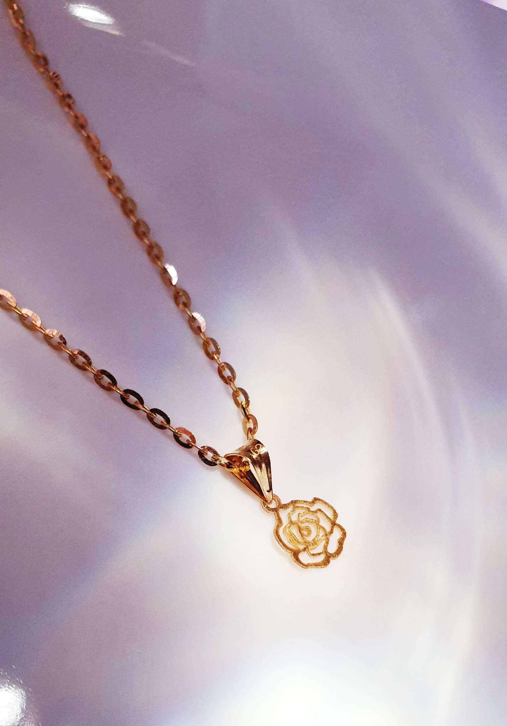 Rose Pendant Necklace