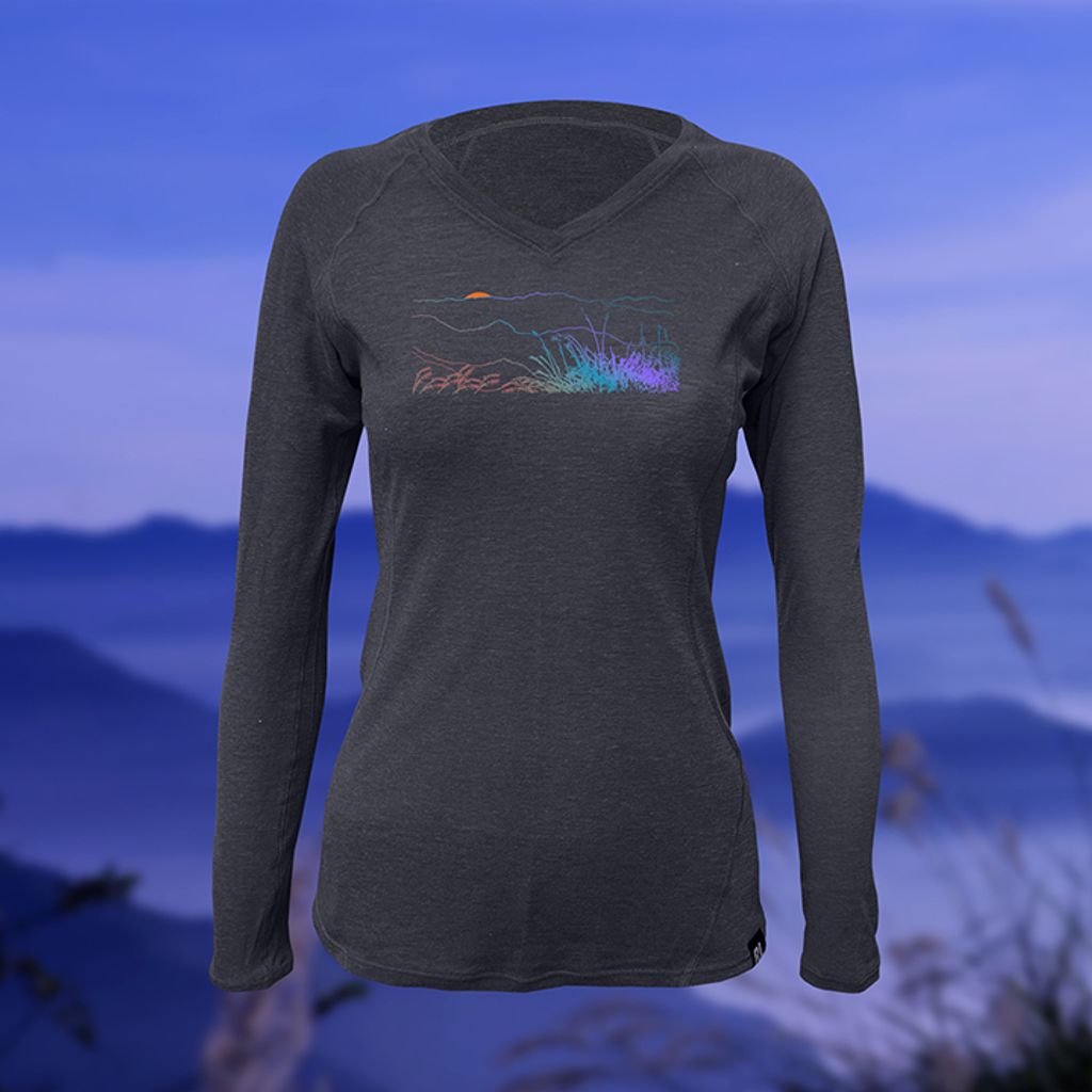 【Raw Light】女 霞谷 輕量溫控長袖羊毛石墨烯V領衫(青黑)