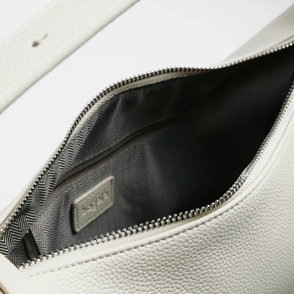 06_Grace_Dossier_-_3