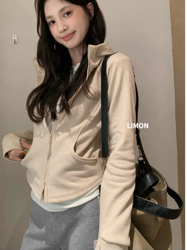 tw-11134207-820lg-mtqbimnrr9j73a