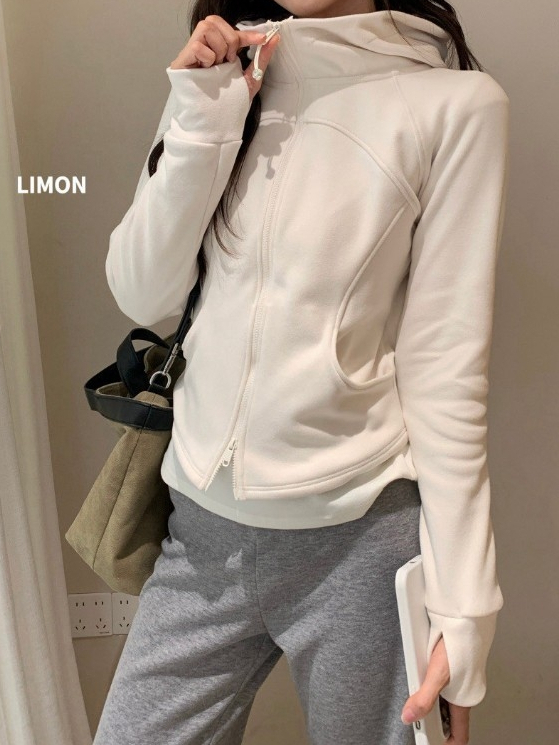 tw-11134207-820l7-mtqbimce53pg3b