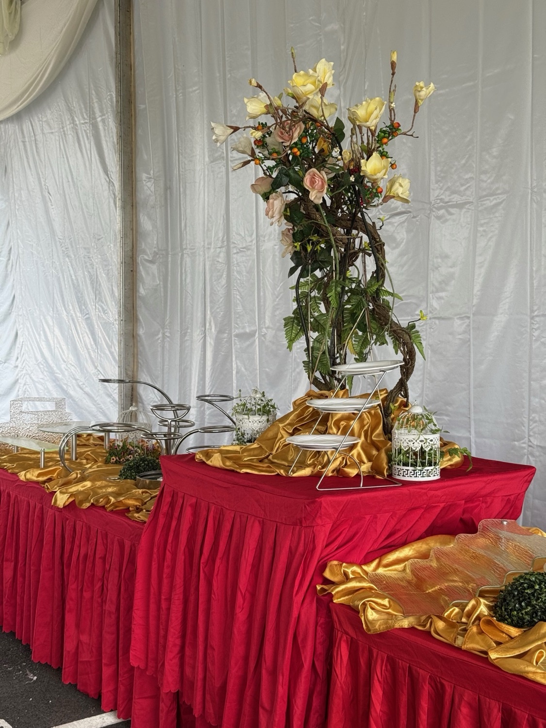 Lux Catering corporate event food presentation