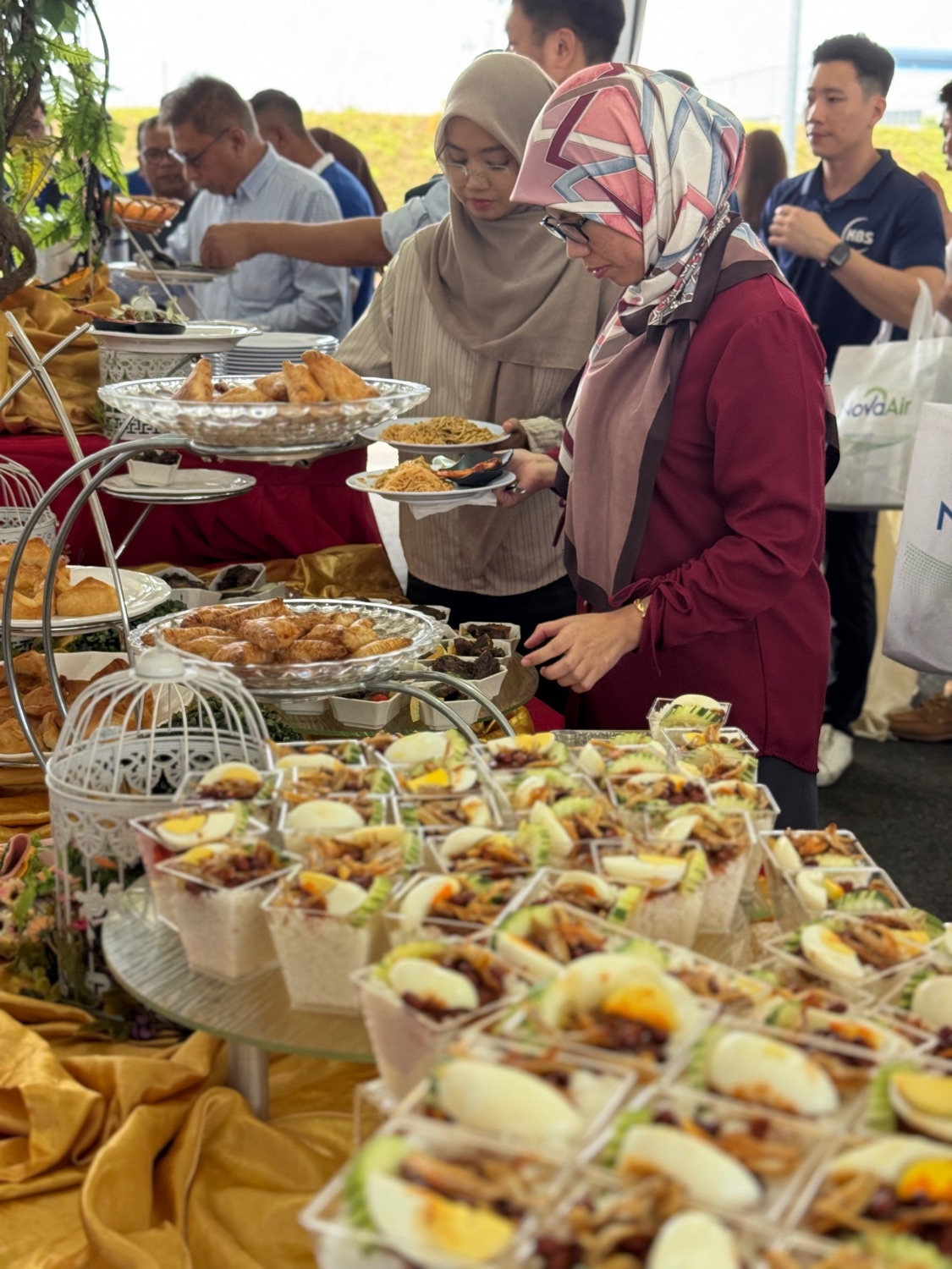 Muslim guests enjoying Lux Catering at the Nova Air corporate event