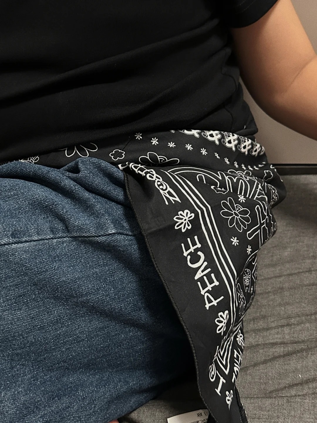 是谁戴上了zoa方巾呀😎_3_我叫龚梓呀_来自小红书网页版