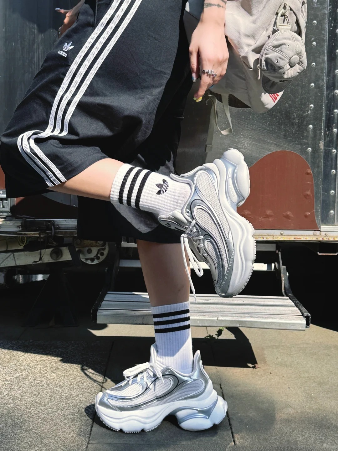 苍天，太纠结了！是显腿细的老爹鞋啊！_3_adidas Originals 鞋控蓝博士_来自小红书网页版