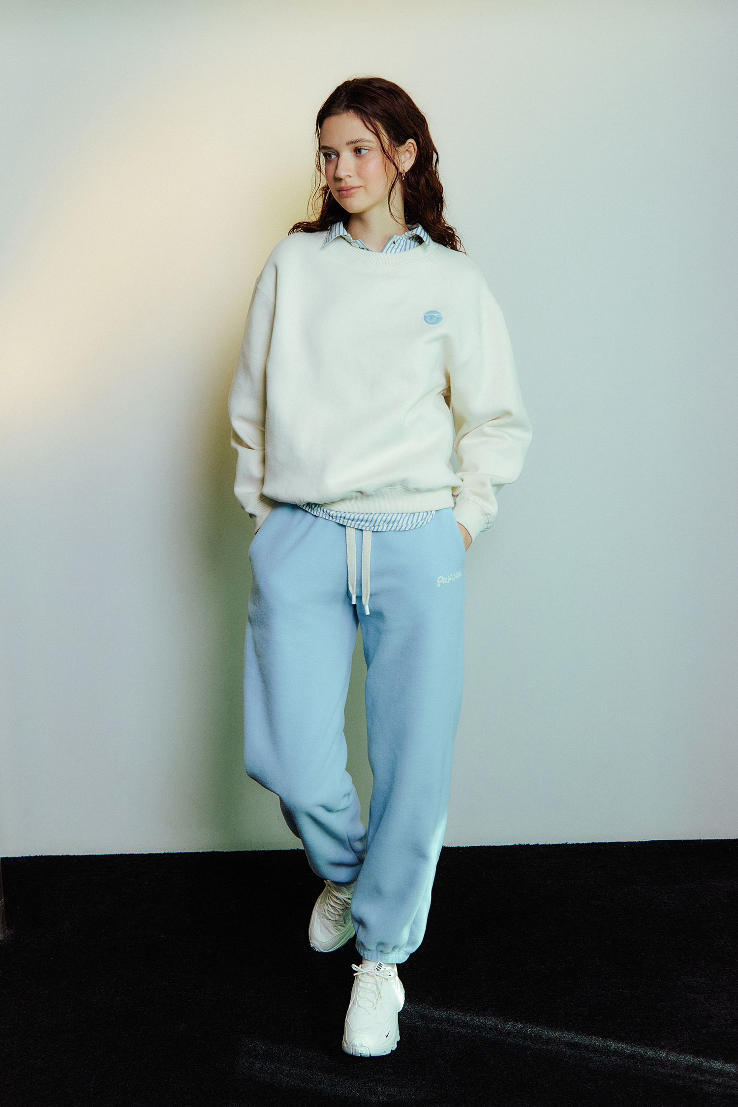 ​sweatshirt-00001(white)2
