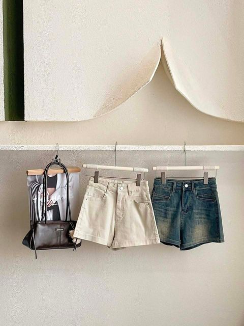 4886 1