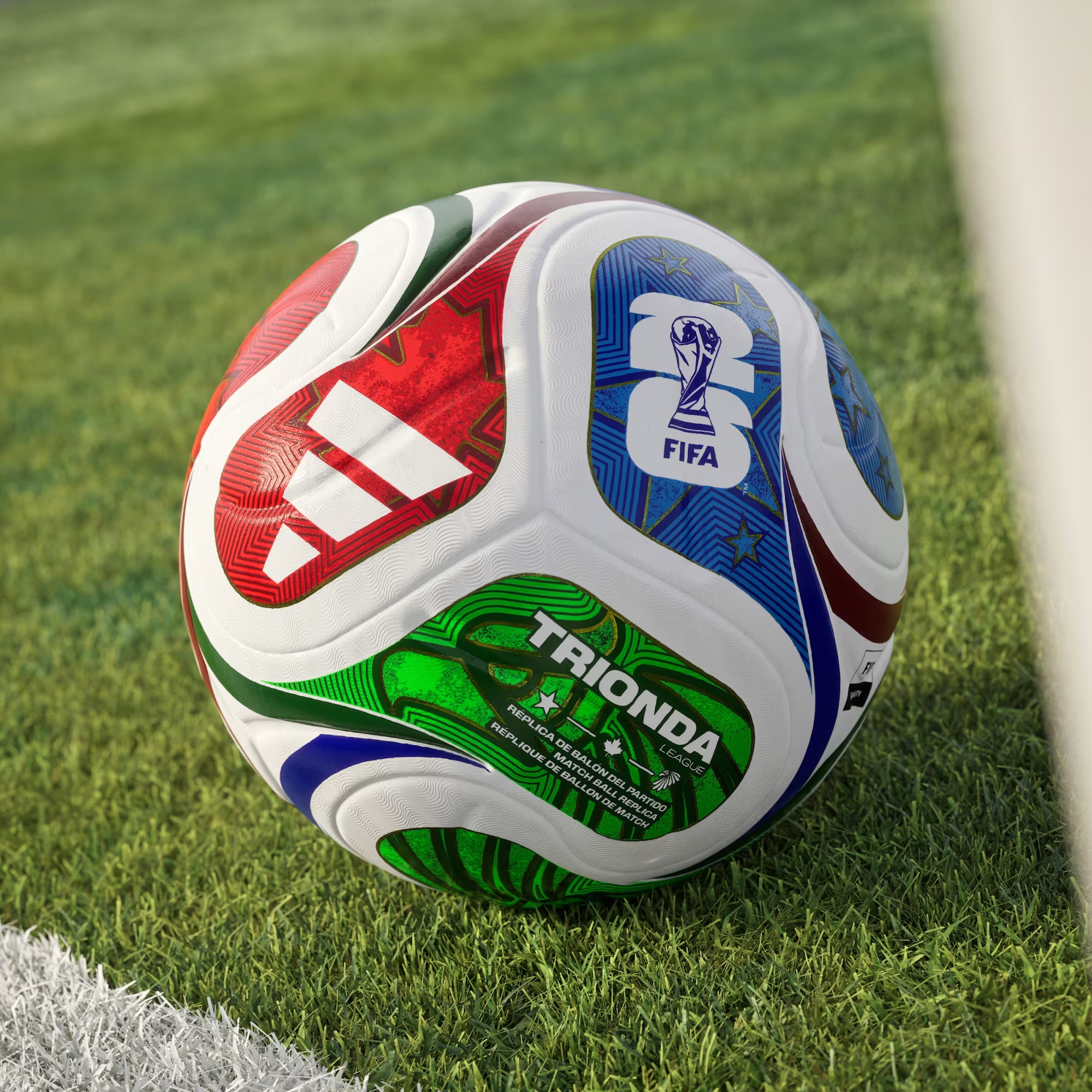 FIFA_World_Cup_26tm_Trionda_League_Ball_White_JD8030_01_03_hover_standard