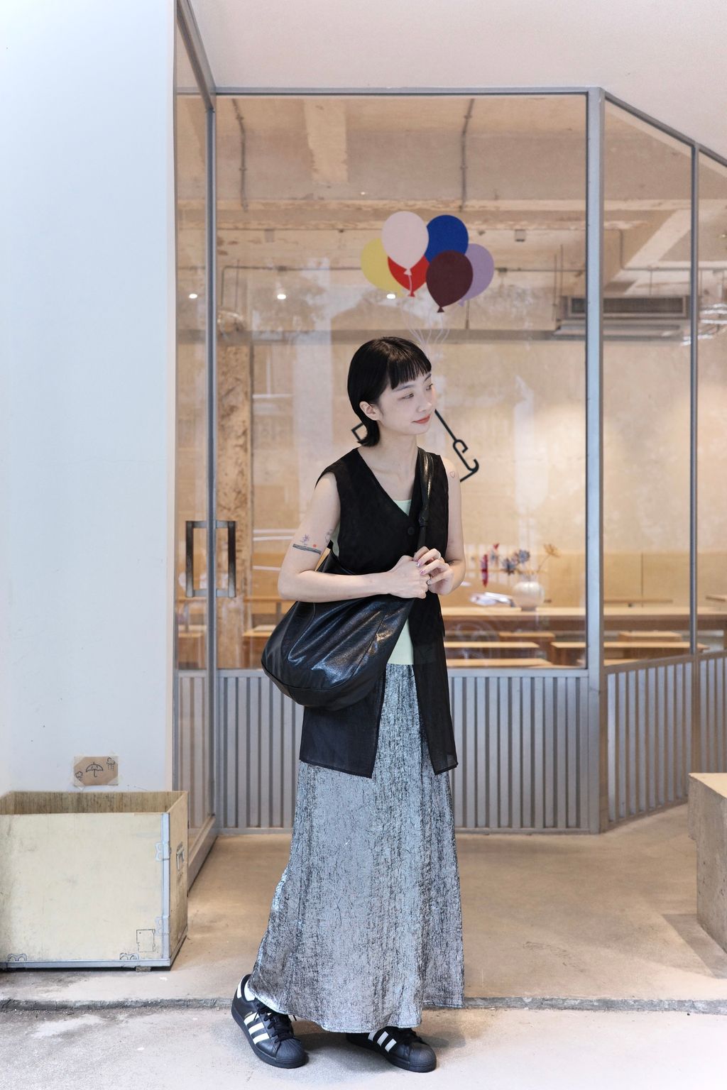 R0015403-1738384674368