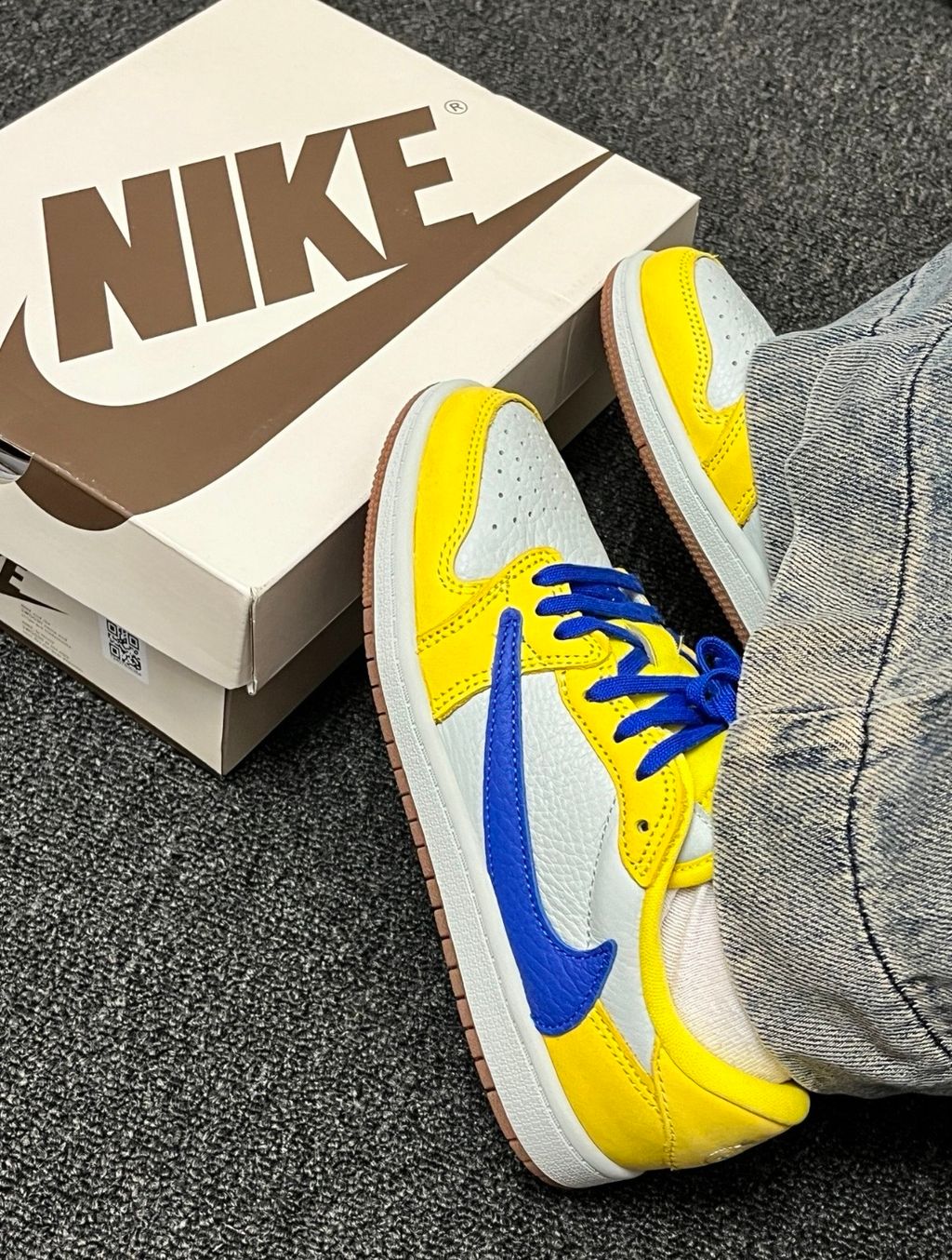 B7CABD13-19A7-480B-BBFE-61452F05A52B