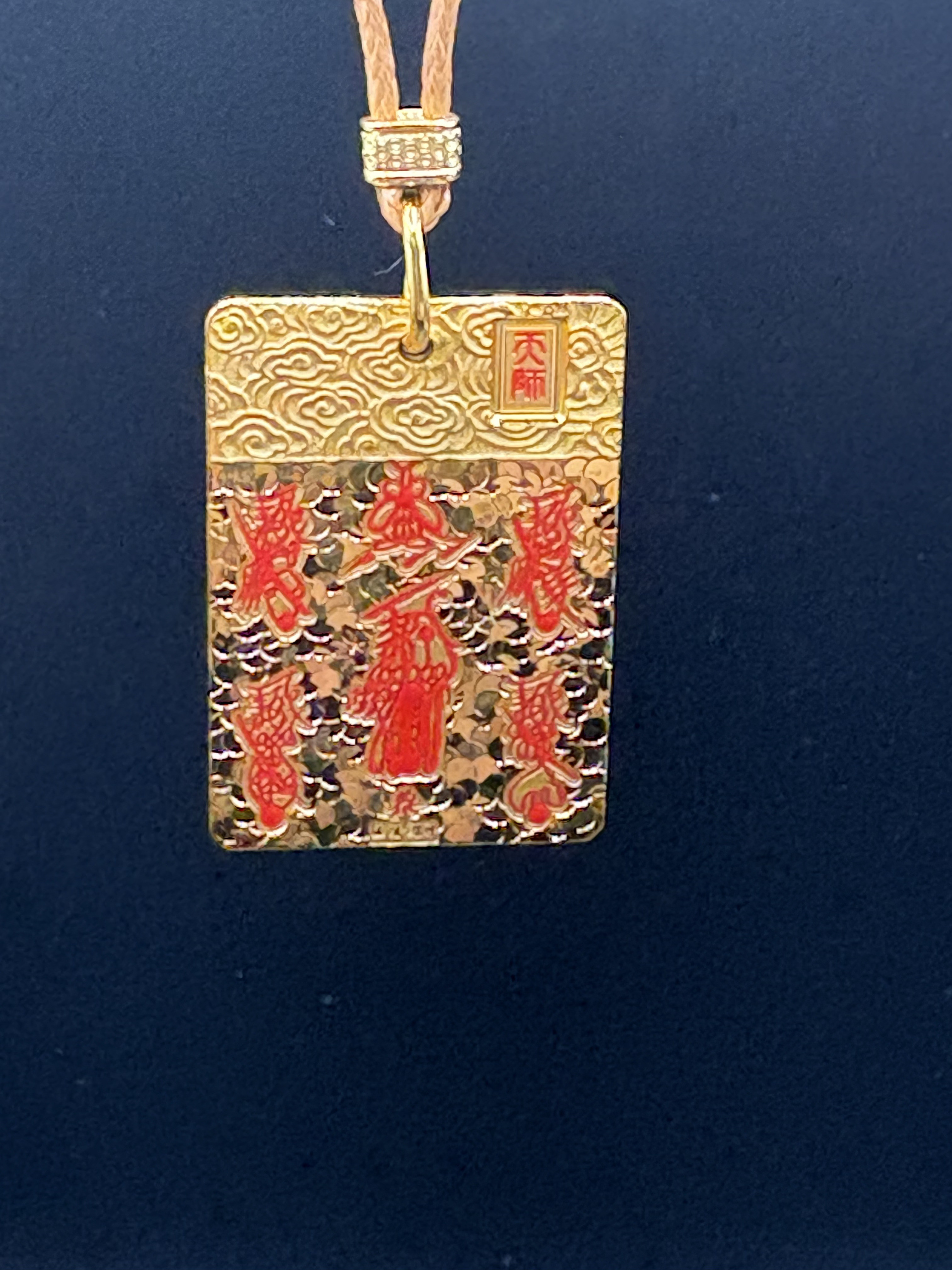 THE MANADALOR | 品佳企業社以銷售樹公子沉香相關產品及華心珠寶相關銀飾、瑪瑙、朱砂等，還有代購日韓保養品、包包皮夾、衣物、寢具用品及寵物用品等