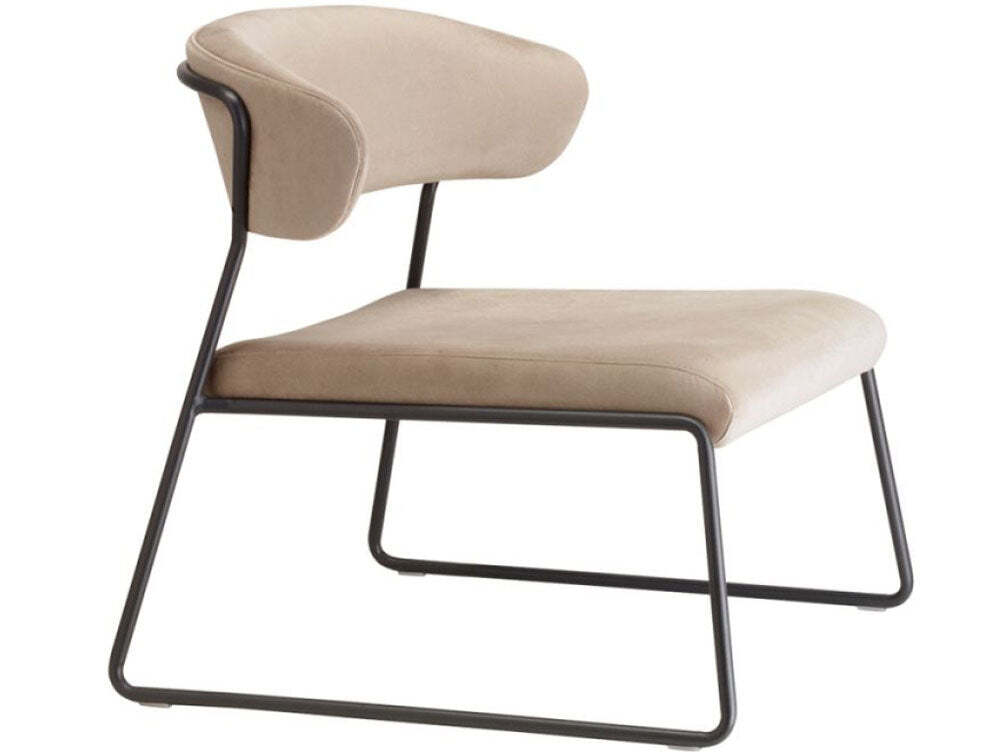 Lisa-Lounge-Chairs_1800x1800