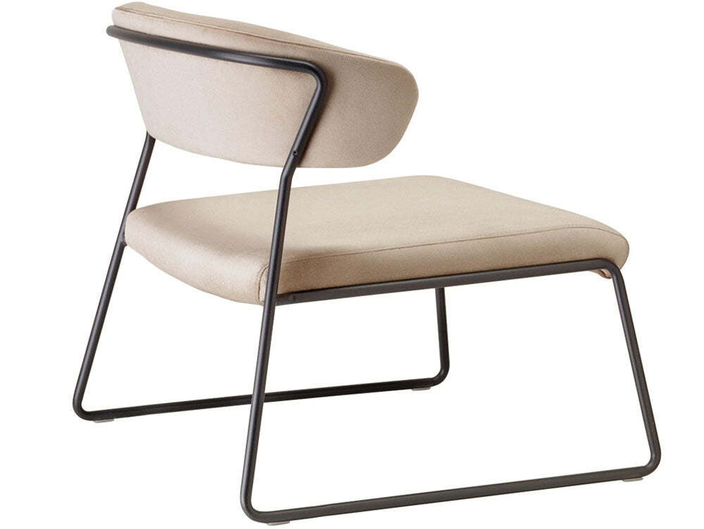 Lisa-Lounge-Chair-2_1800x1800