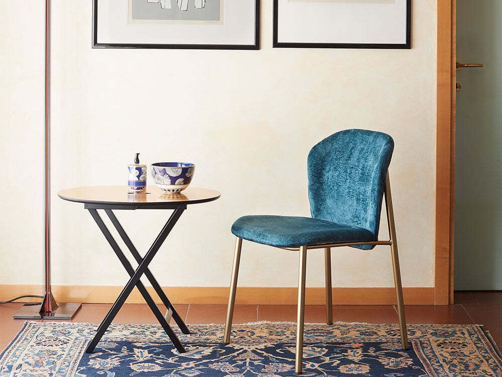 Finn-Upholstered-Chair_1800x1800