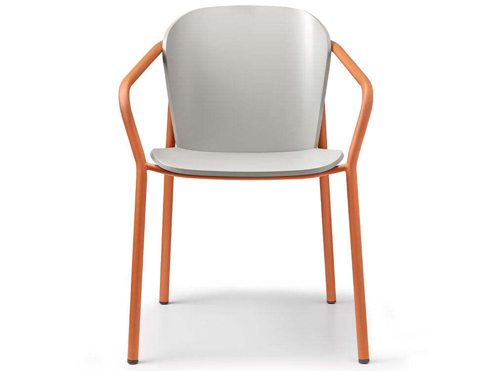 Finn-Armchair_1800x1800