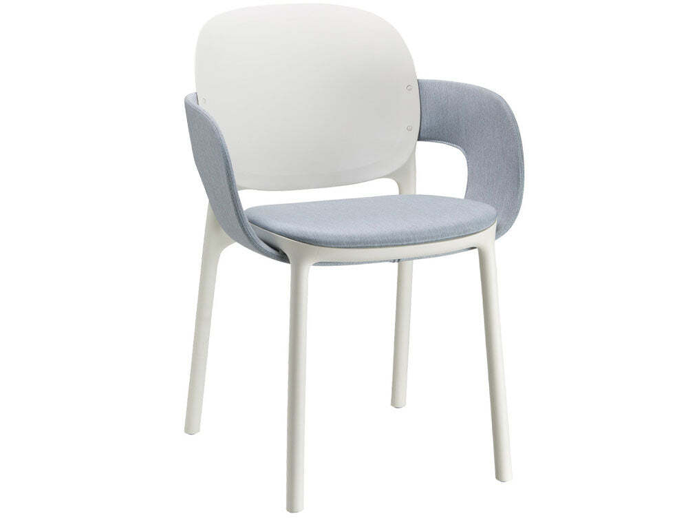 Hug-Tub-Chair_69757100-7e67-4664-8201-5bf94ffef98c_1800x1800