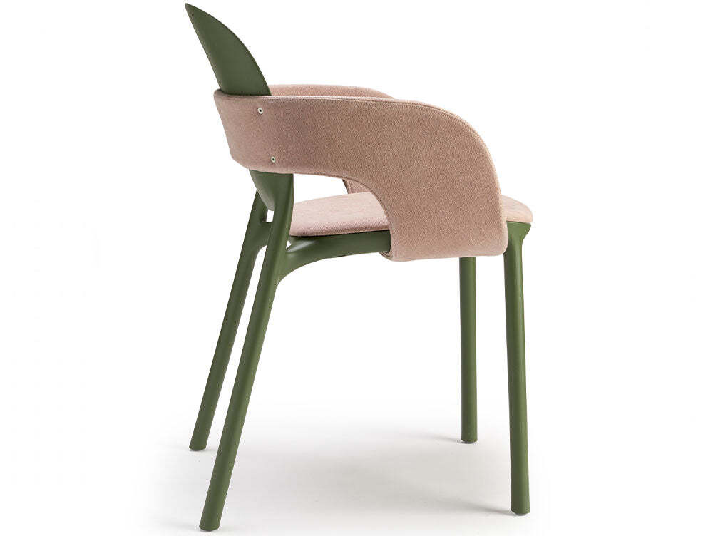 Hug-Tub-Chair-2_1800x1800
