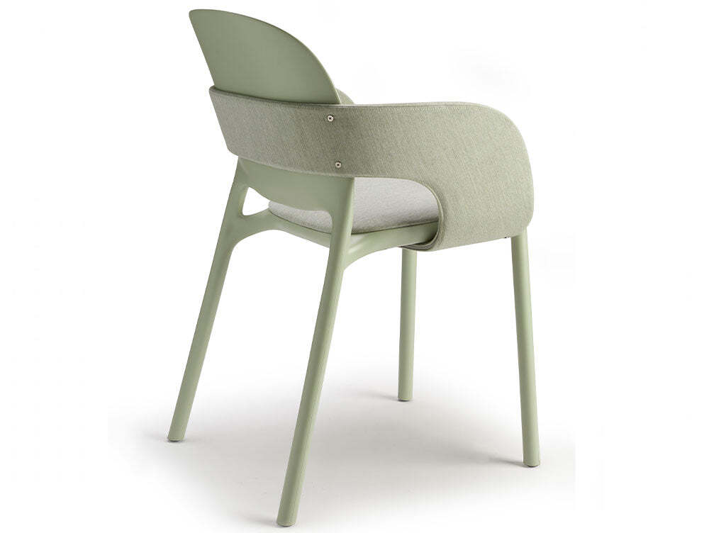 Hug-Tub-Chair-3_1800x1800