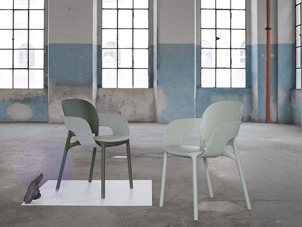 Hug-Armchair_1800x1800