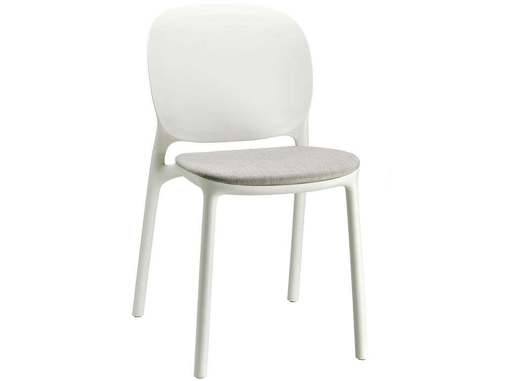 Hug-Uph-Chair_a648c537-5c1e-48c3-8bdf-7b686c170288_1800x1800