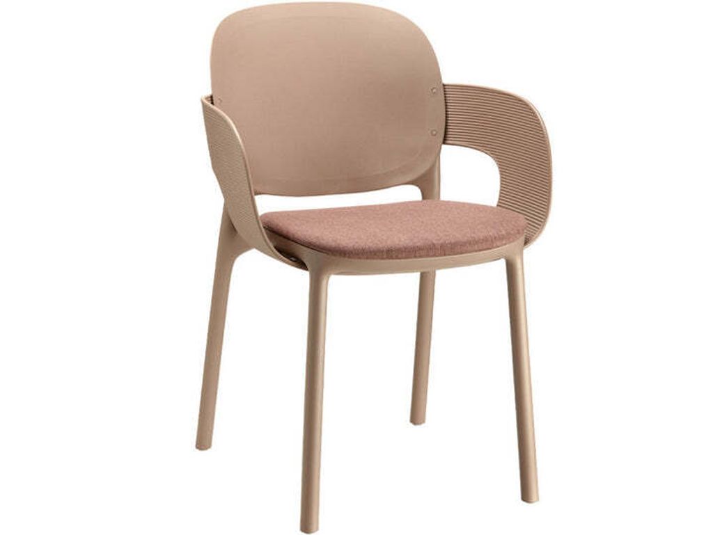 Hug-Chair_5f0bd677-315b-4dbe-a5a8-68a2f538de20_720x