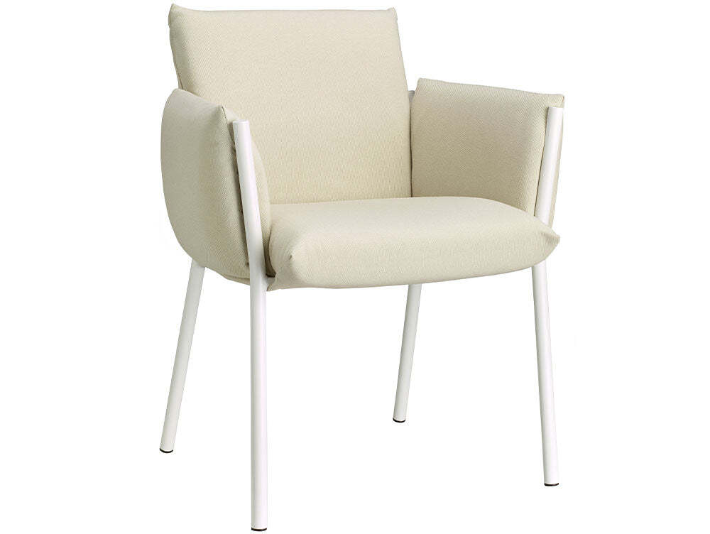 Brezza-Armchair_9532755d-5656-4c78-a2c5-2df6ef5ae8fb_1800x1800