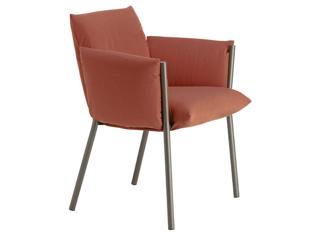 Brezza-Chair-4_817c54f3-87aa-4d07-a5e3-7d0b9ad2de20_1800x1800