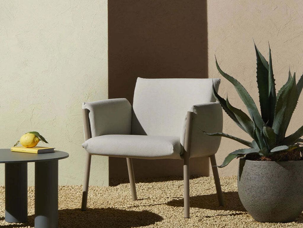 Brezza-Lounge-Chair-6_1800x1800