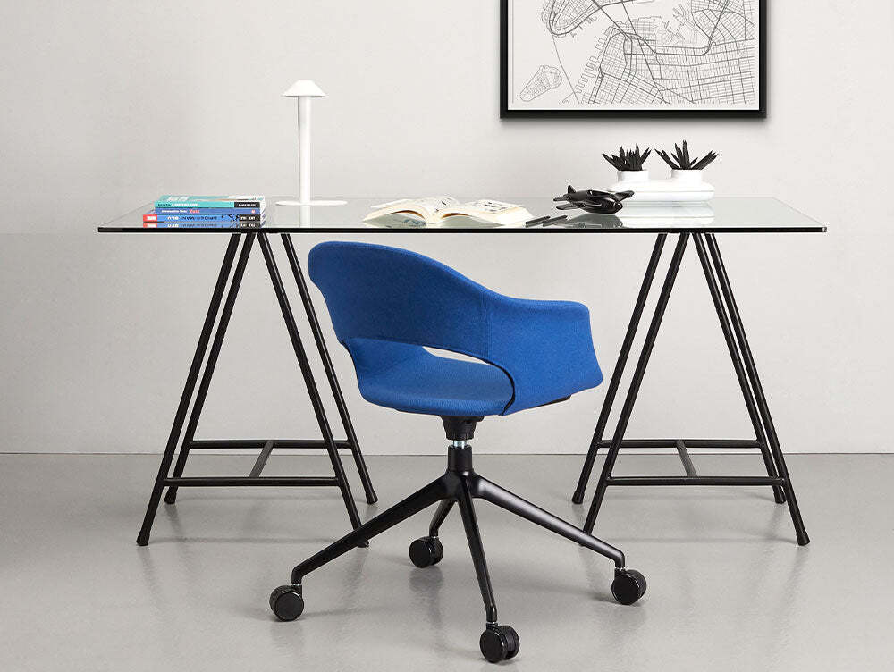 Lady-B-Desk-Chair-2_0d56b81e-9d5c-456c-b3d0-c2d103d51623_1800x1800