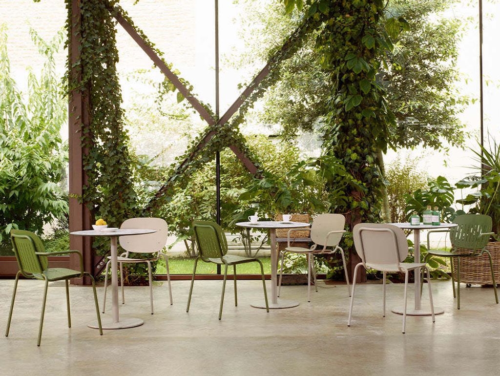 Si-Si-Chairs_7a8cd496-d967-41ed-9d97-a27cfb97320c_1800x1800