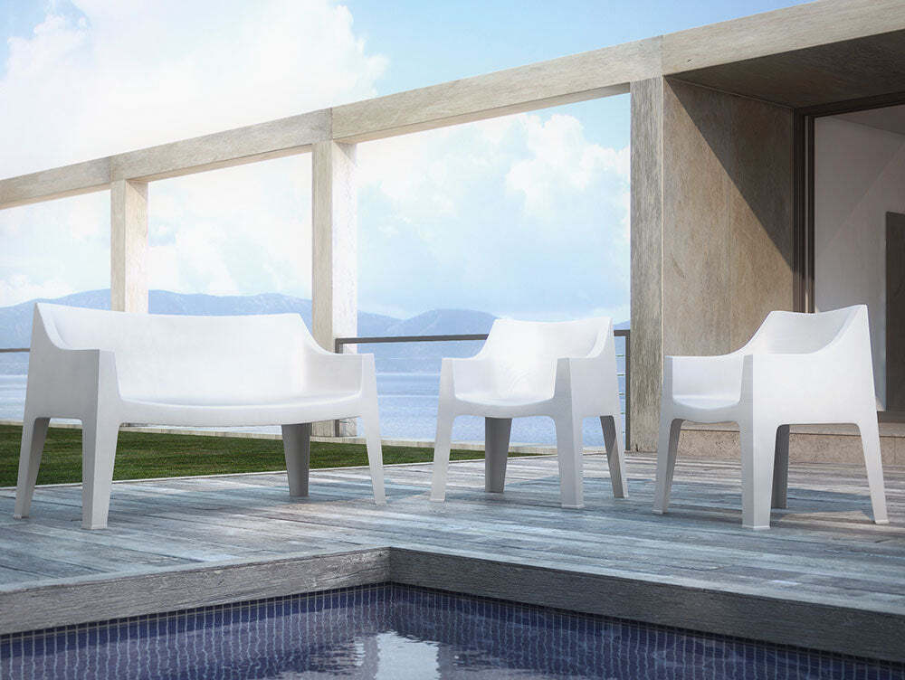 Coccolona-Armchair-and-Lounge_5db411a6-07d9-4df7-98d9-69c043a51246_1800x1800