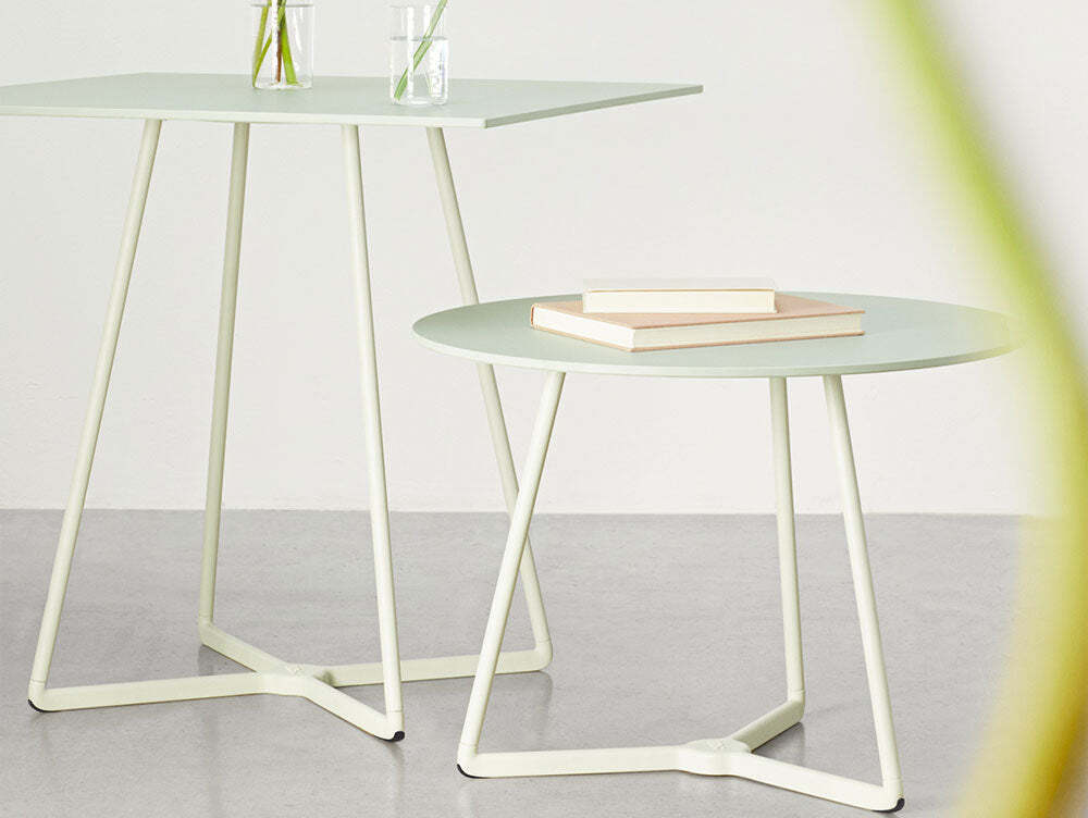 Atomo-Table-5_6735cae2-cf41-4e2b-a3d6-e60c05b01477_1800x1800