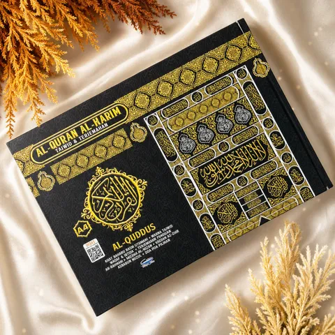 [TELAGA BIRU] Al-Quran Al-Karim Tajwid & Terjemahan Al-Quddus Dengan Panduan Waqaf & Ibtida’ A4 Lanskap (HARDCOVER) (L120)